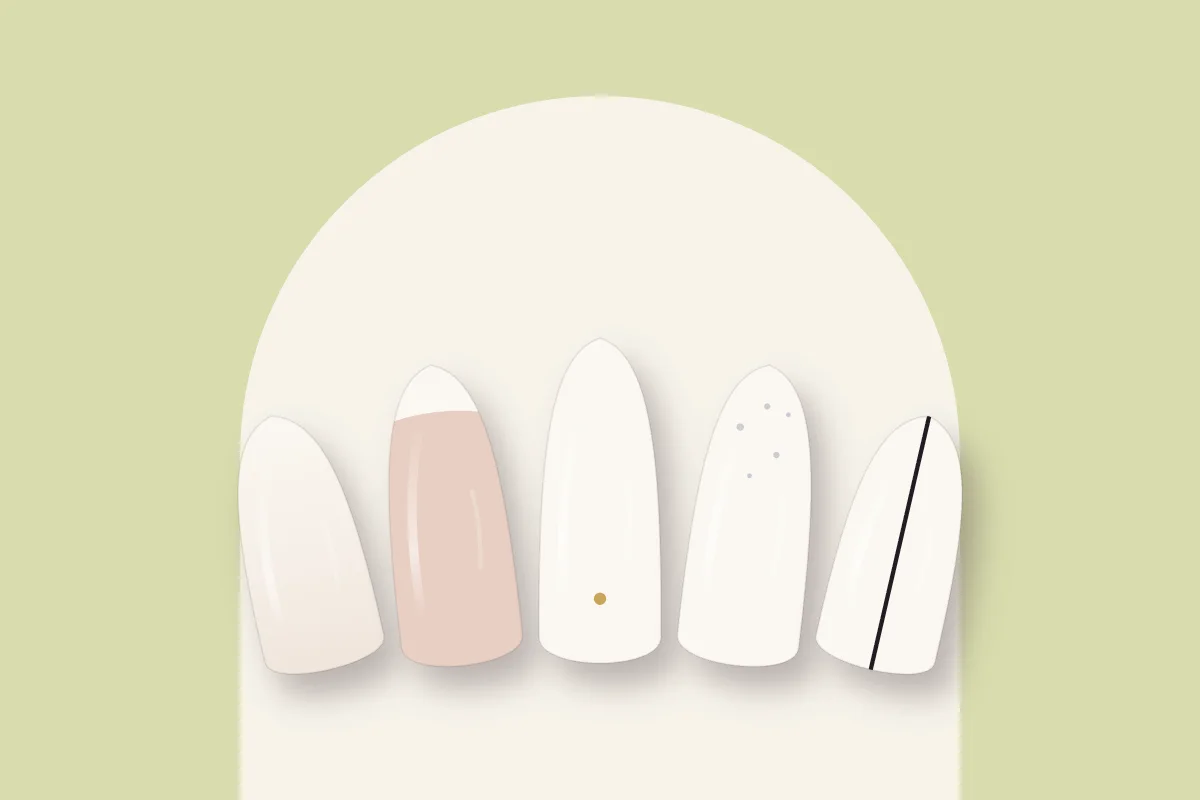 Cinq capsules blanches : lacté, french blanche, blanc à point doré, blanc pailleté argent et blanc à ligne noire, sur fond pistache
