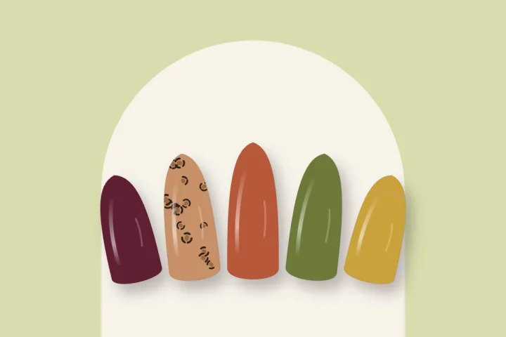 Cinq capsules d’automne : cerise noire, léopard caramel, terracotta, kaki et moutarde à liseré doré, sur fond pistache